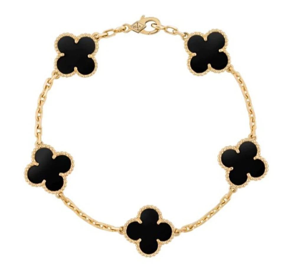 Clover Charm Bracelet – Lucky Symbol